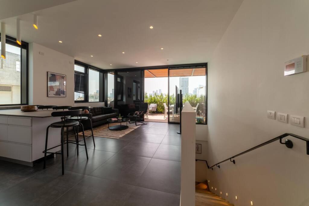 Amazing Penthouse On Gordon Beach 8 Guests Tel Aviv Dış mekan fotoğraf