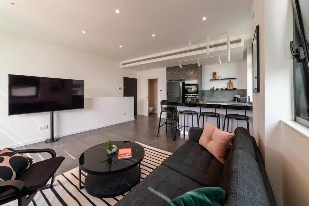 Amazing Penthouse On Gordon Beach 8 Guests Tel Aviv Dış mekan fotoğraf
