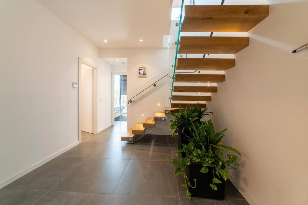 Amazing Penthouse On Gordon Beach 8 Guests Tel Aviv Dış mekan fotoğraf