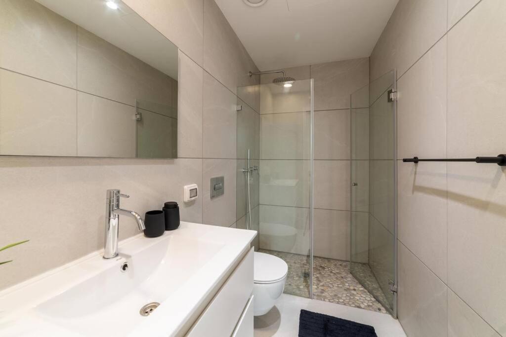 Amazing Penthouse On Gordon Beach 8 Guests Tel Aviv Dış mekan fotoğraf